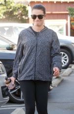 LEA MICHELE Shopping at Brentwood Country Mart 11/12/2017