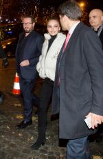 LILY-ROSE DEPP Leavines Cafe Restaurant Butik in Paris 11/22/2017