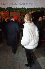LILY-ROSE DEPP Leavines Cafe Restaurant Butik in Paris 11/22/2017