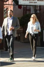 LINDSAY SHOOKUS and Ben Affleck Out for Lunch in Brentwood 11/25/2017