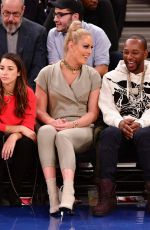 LINDSEY VONN at Houston Rockets vs New York Knicks Game in New York 11/01/2017