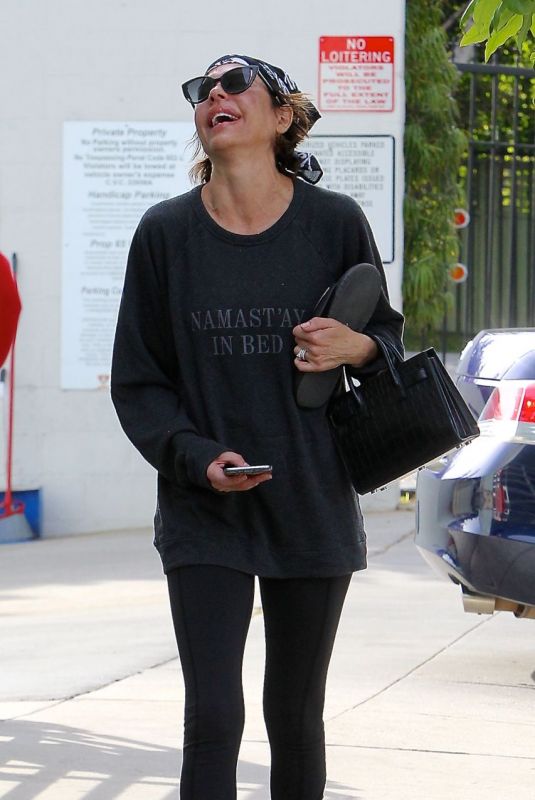 LISA RINNA Leaves a Gym in Los Angeles 11/20/2017