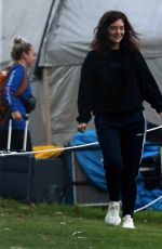 LORDE Arrives at Kings Park Ahead of Her Show in Perth 11/18/2017