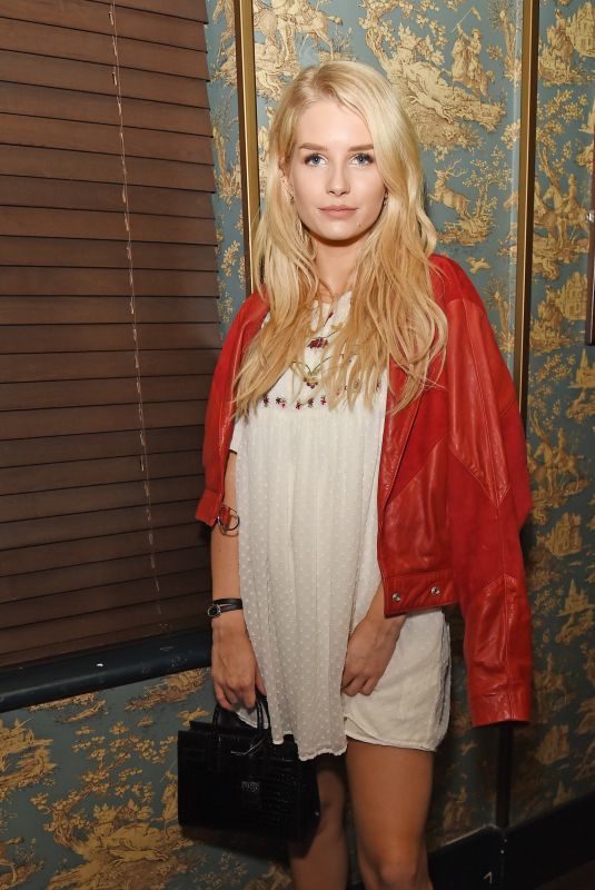LOTTIE MOSS Mimibee Magazine