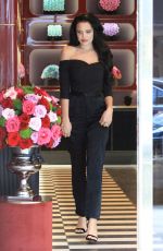 MARA TEIGEN Shopping Flowers in Beverly Hills 11/10/2017
