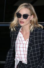 MARGOT ROBBIE Arrives at Her Hotel in New York 11/28/2017