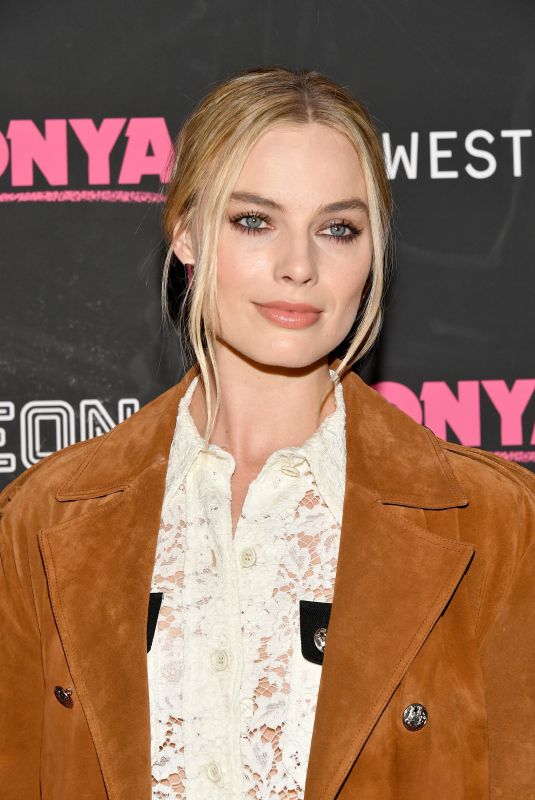 MARGOT ROBBIE at I, Tonya Premiere in New York 11/28/2017