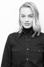 MARGOT ROBBIE at New York Times Presents Screentimes I, Tonya Discussion in New York 11/29/2017