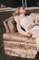 MARGOT ROBBIE in Vogue Magazine, December 2017