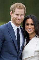MEGHAN MARKLE and Prince Harry Announce Their Engagement at Kensington Palace 11/27/2017