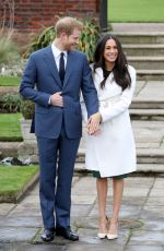 MEGHAN MARKLE and Prince Harry Announce Their Engagement at Kensington Palace 11/27/2017