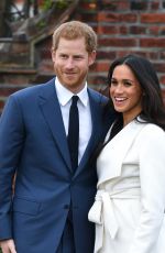 MEGHAN MARKLE and Prince Harry Announce Their Engagement at Kensington Palace 11/27/2017