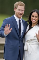 MEGHAN MARKLE and Prince Harry Announce Their Engagement at Kensington Palace 11/27/2017