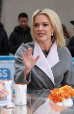 MEGYN KELLY Eats Pizza at Access Hollywood in New York 11/14/2017