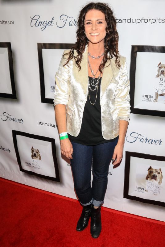 MELISSA PONZIO 7th Annual Stand Up for Pits at Avalon Nightclub in Hollywood 11/05/2017