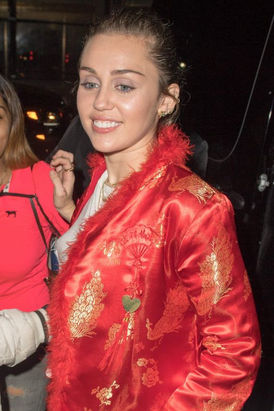 MILEY CYRUS Outside Her Hotel in New York 11/03/2017