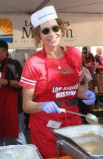 MINNIE DRIVER at Los Angeles Mission Thanksgiving Meal for the Homeless in Los Angeles 11/22/2017