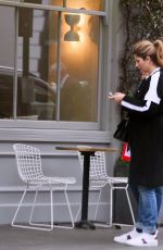 MIRKA FEDERER Shoping at a Gap Clothing Store in London 11/22/2017