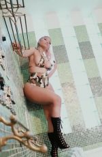 NICKI MINAJ - BTS Paper Magazine Break the Internet