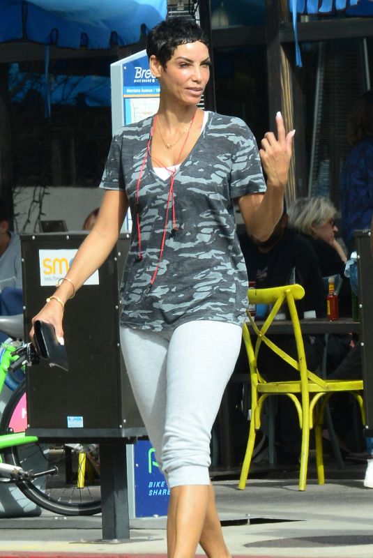 NICOLE MURPHY Out and About in Santa Monica 11/07/2017