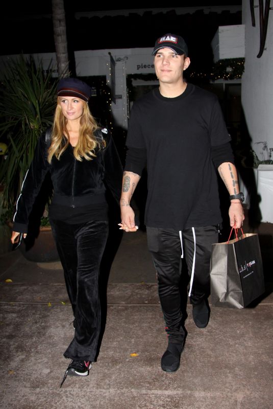 PARIS HILTON and Chris Zylka Out Shopping at Beverly Glen Circle 11/27/2017