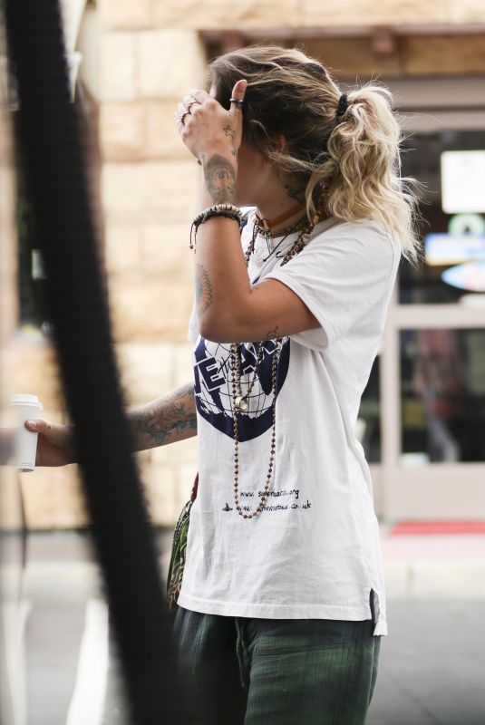 PARIS JACKSON at a Gas Station in Calabasas 11/02/2017