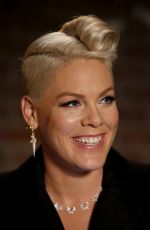 PINK at Jimmy Kimmel Live 11/01/2017