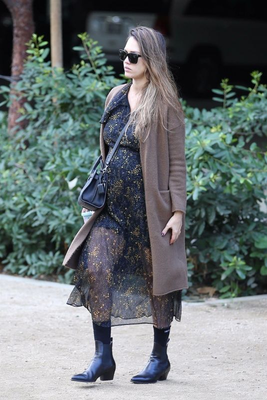Pregnant JESSICA ALBA Arrives at Honest Company in Los Angeles 11/17/2017