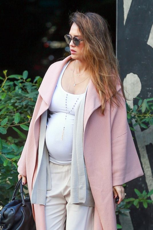Pregnant JESSICA ALBA Out and About in Los Angeles 11/07/2017