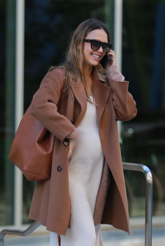 Pregnant JESSICA ALBA Out and About in Los Angeles 11/09/2017
