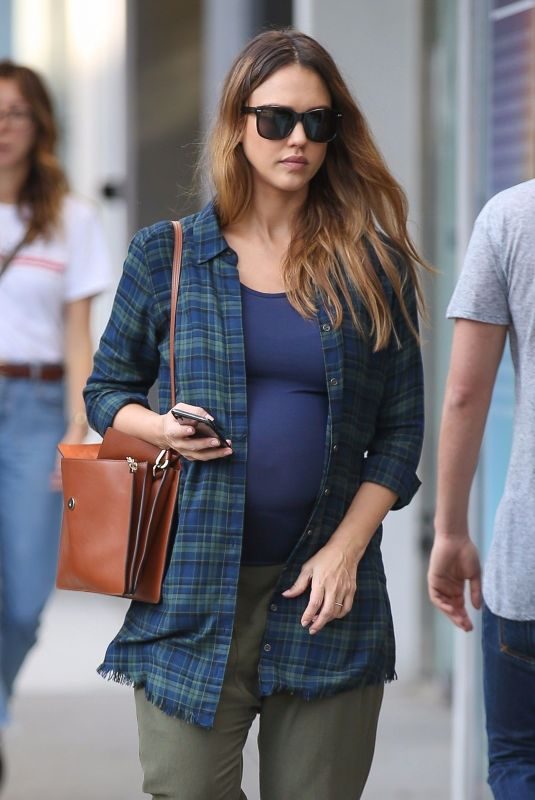Pregnant JESSICA ALBA Out Shopping in Beverly Hills 11/26/2017