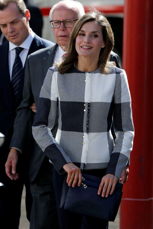QUEEN LETIZIA OF SPAIN at Red Cross Building in Mexico City 11/13/2017