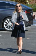 REESE WITHERSPOON Out and About in Los Angeles 11/14/2017