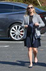 REESE WITHERSPOON Out and About in Los Angeles 11/14/2017