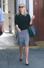 REESE WITHERSPOON Out for Breakfast in Brentwood 11/06/2017