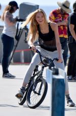 ROMEE STRIJD and JOSEPHINE SKRIVER on the Set of a Photoshoot on Venice Beach 11/03/2017