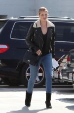 ROSIE HUNTINGTON-WHITELEY at Saint John Hospital in Santa Monica 11/10/2017