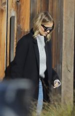 ROSIE HUNTINGTON-WHITELEY Out in Los Angeles 11/11/2017