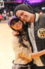 SARAH HYLAND and Wells Adams at Lakers vs Bulls Game at Staples Center in Los Angeles 11/21/2017