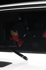 SELENA GOMEZ Returns to Her Home with Justin Bieber 11/01/2017