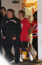 SELENA GOMEZ Watches Justin Bieber Play Hokey in Los Angeles 11/01/2017