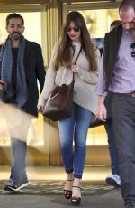 SOFIA VERGARA Shopping at Saks Fifth Avenue in Beverly Hills 11/28/2017