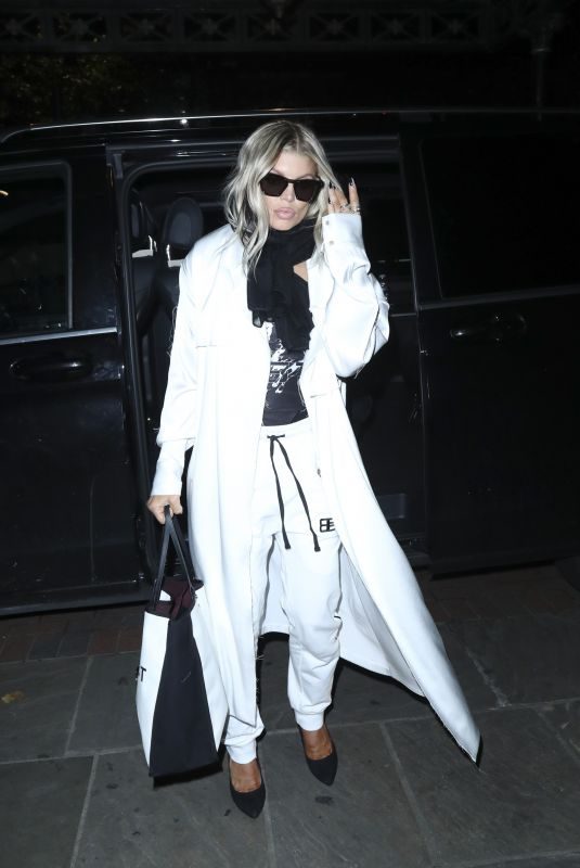 STACY FERGIE FERGUSON Arrives at Her Hotel in London 11/19/2017