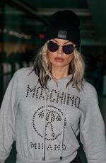 STACY FERGIE FERGUSON at Heathrow Airport in London 11/15/2017