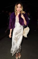 SUKI WATERHOUSE at Fred Hollows Foundation Inaugural Fundraising Gala in Los Angeles 11/15/2017
