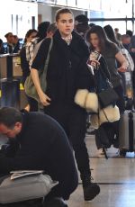 SUKI WATERHOUSE at Los Angeles International Airport 11/25/2017