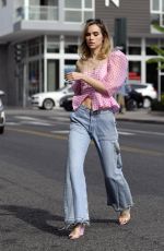 SUKI WATERHOUSE Out and About n West Hollywood 11/17/2017