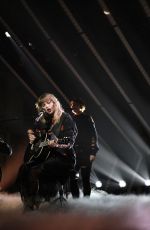 TAYLOR SWIFT Performs at Saturday Night Live in New York 11/11/2017