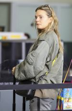 TOVE LO at LAX Airport in Los Angeles 111/11/2017