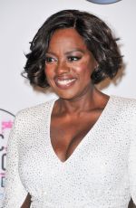 VIOLA DAVIS at American Music Awards 2017 at Microsoft Theater in Los Angeles 11/19/2017